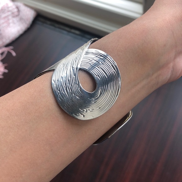 Silver Cuff - Picture 2 of 3